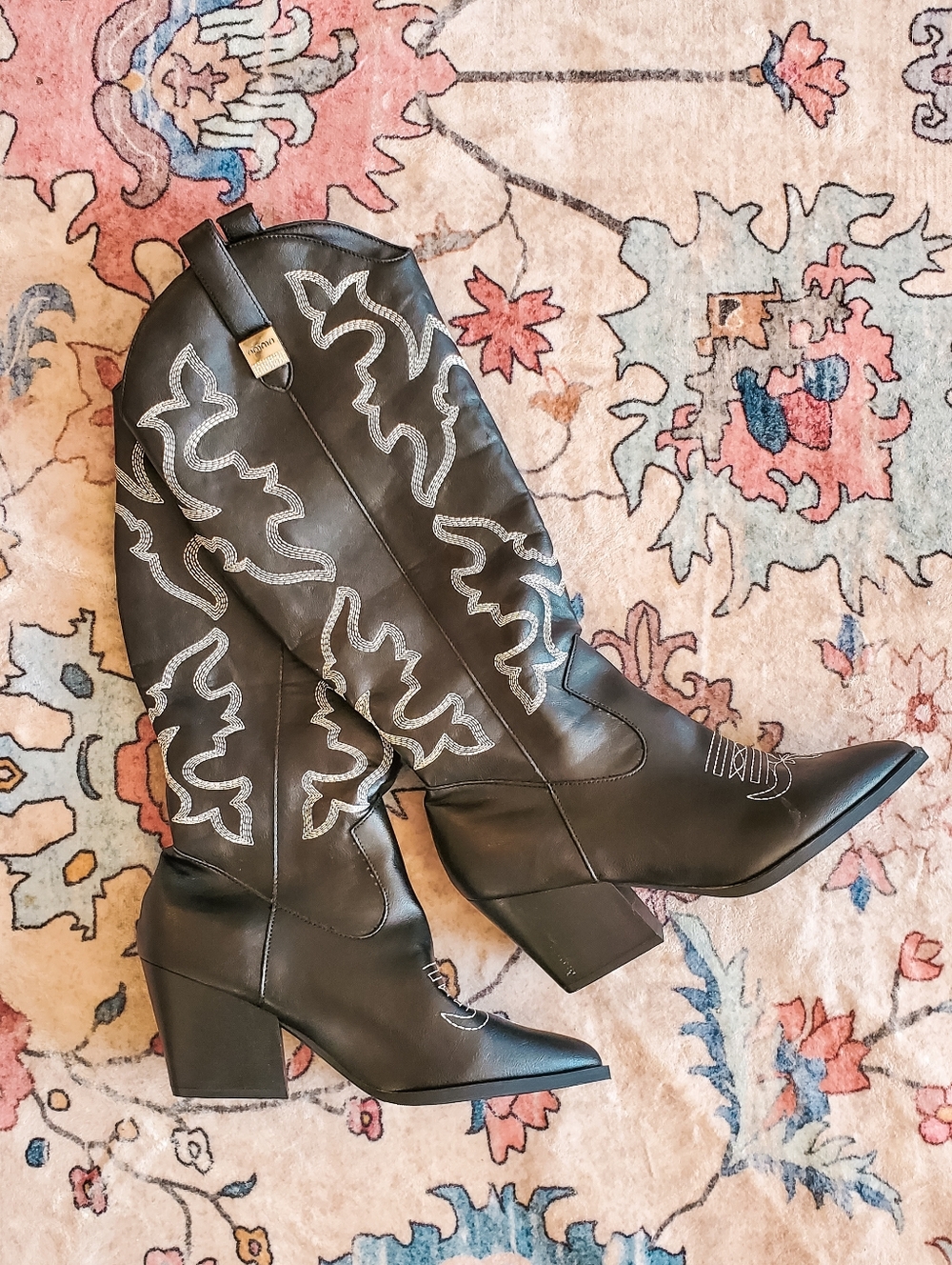 Pull On Western Look Cowboy Boots